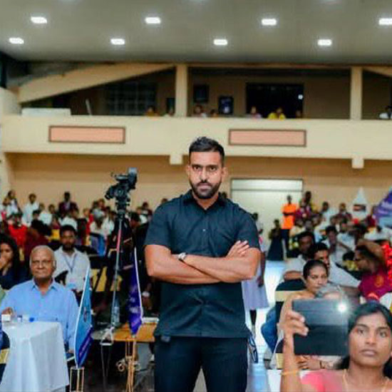 Royal Eagles Security Services (Pvt) Ltd is a premier security services provider based in Sri Lanka, committed to delivering top-tier security solutions to commercial, industrial, residential, and government establishments.